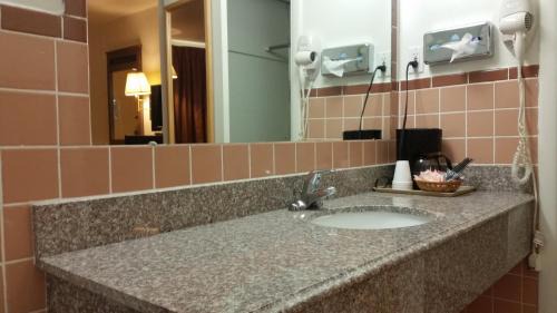 Liberal Hotel | Pet-Friendly Stay at American Inn Of Liberal - Rated 7.7/10