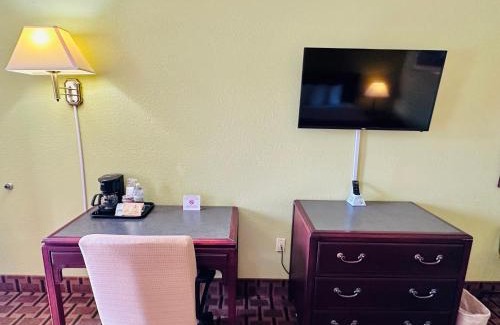 Princeton Hotel | Pet-Friendly American Inn Princeton for Family Getaways