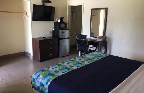 Punta Gorda Hotel | Cozy American Inn Punta Gorda - Family-Friendly Retreat