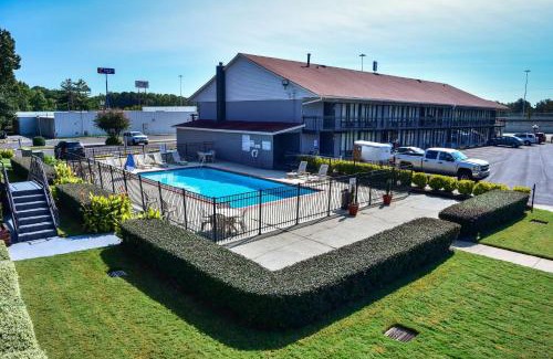 Douglasville Hotel | Pet-Friendly Comfort at Americas Best Value Inn Douglasville