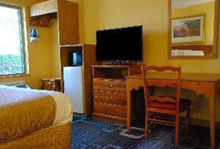 Addison Hotel | Convenient Stay at Americas Best Value Inn Addison