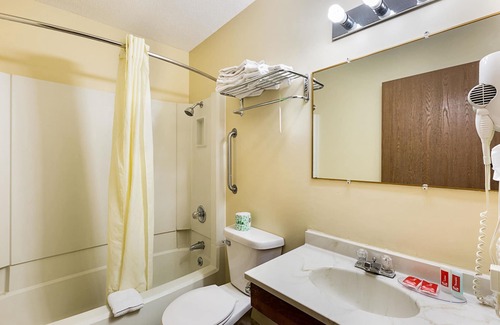 Beatrice Hotel | Budget-Friendly Americas Best Value Inn Beatrice with Breakfast