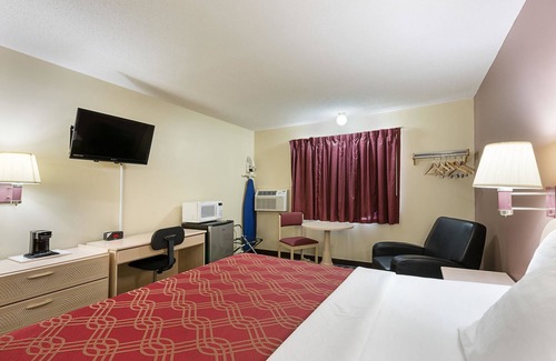 Beatrice Hotel | Budget-Friendly Americas Best Value Inn Beatrice with Breakfast