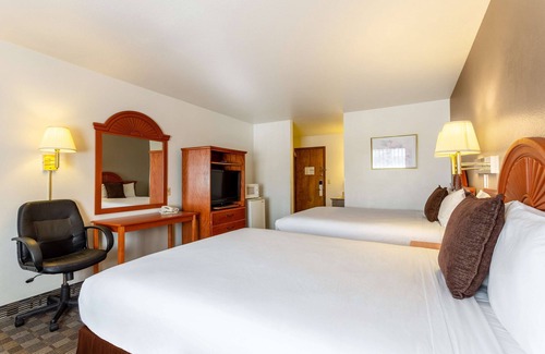 Burns Hotel | Comfort Meets Convenience at Americas Best Value Inn Burns
