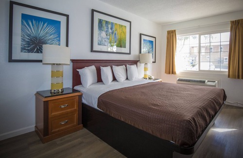Chico Hotel | Relax at Americas Best Value Inn Chico with Pool & Spa