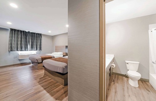Foxboro Hotel | Comfortable Stay at Americas Best Value Inn Foxboro