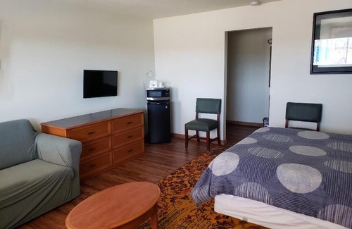 Evans Hotel | Budget-Friendly Stay at Americas Best Value Inn Greeley
