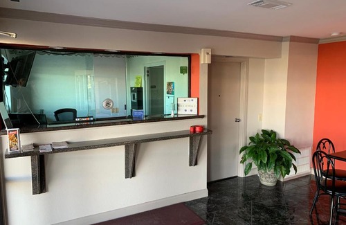 Southeast Houston Hotel | Convenient Stay at Americas Best Value Inn Hobby Airport