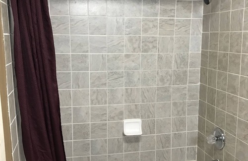 Bonanza Hotel | Comfort and Convenience at Americas Best Value Inn Laredo