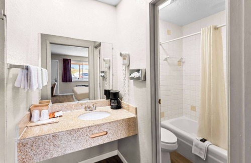 Marion Hotel | Budget-Friendly Stay at Americas Best Value Inn Marion, OH