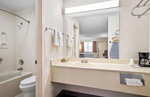 Midlothian Hotel | Comfortable Stay at Americas Best Value Inn Midlothian
