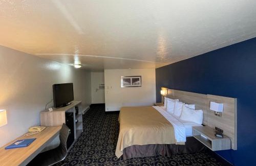 Roosevelt Hotel | Pet-Friendly Stay at Americas Best Value Inn Roosevelt/Ballard