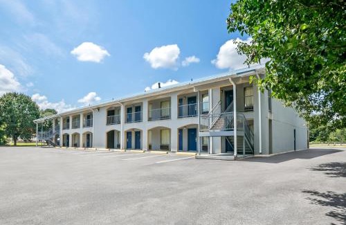 Silver Creek Hotel | Comfortable Stay at Americas Best Value Inn - Rome