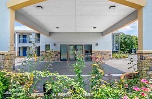 Silver Creek Hotel | Comfortable Stay at Americas Best Value Inn - Rome