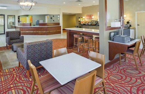 Bastrop Hotel | Discover Americas Best Value Inn & Suites in Bastrop