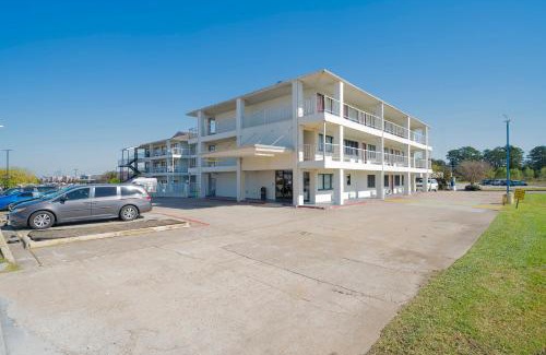 Humble Hotel | Convenient Stay at OYO Hotel Houston near IAH Airport