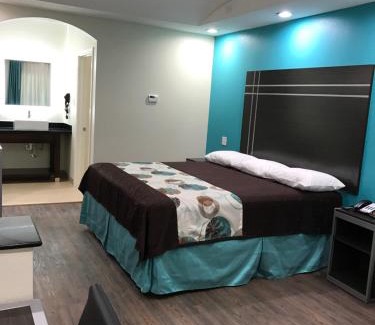 Spring Hotel | Comfortable Stay at Americas Best Value Inn & Suites