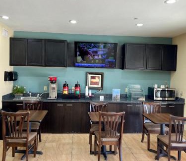 Sulphur Hotel | Budget-Friendly Stay at Americas Best Value Inn Sulphur