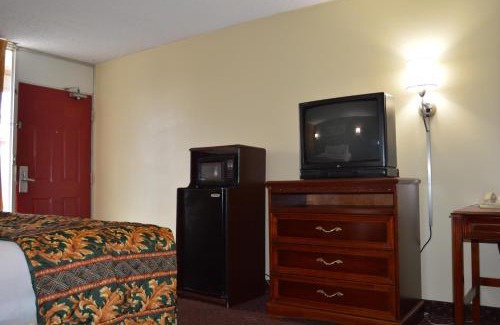 Tulsa Hotel | Budget-Friendly Stay at Americas Best Value Inn Tulsa I-44