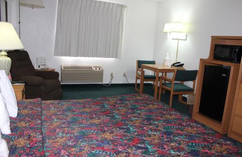 Grand Forks Hotel | Budget-Friendly Americas Best Value Inn in Grand Forks
