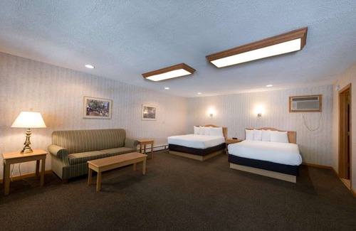 Lake George Hotel | Experience Americas Best Value Inn & Suites Lake George
