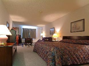 Midlothian Hotel | Pet-Friendly Getaway at Americas Best Value Inn Midlothian