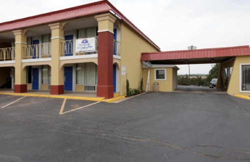 Weatherford Hotel | Budget-Friendly Stay at Americas Best Value Inn Weatherford
