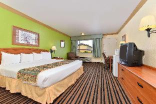 Nut Tree Hotel | Convenient Getaway at Americas Best Value Inn Vacaville