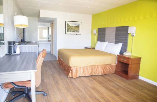 Vandalia Hotel | Budget Inn: Family-Friendly Stay with Spa and Breakfast