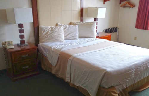 Zumbrota Hotel | Budget-Friendly Stay at Americas Best Value Inn Zumbrota