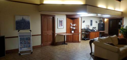 Lake Hallie Hotel | Convenient Stay at Americas Best Value Inn Chippewa Falls