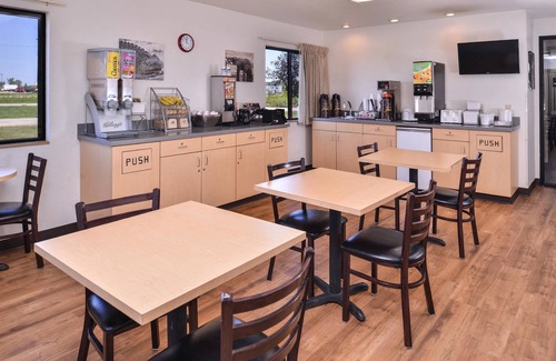 Missouri Valley Hotel | Comfortable Stay at Americas Best Value Inn Missouri Valley