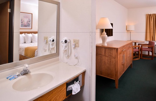 Missouri Valley Hotel | Comfortable Stay at Americas Best Value Inn Missouri Valley