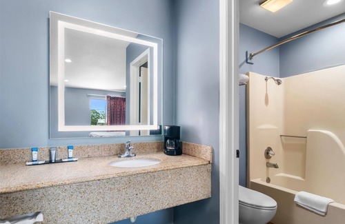 Siloam Springs Hotel | Budget-Friendly Stay at Americas Best Value Inn & Suites