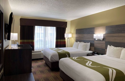 Fort Atkinson Hotel | Welcoming AmericInn by Wyndham Fort Atkinson with Pool & Spa