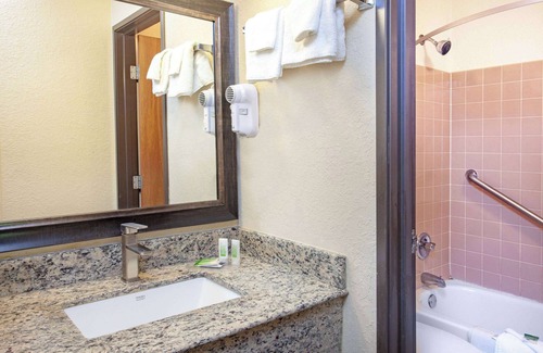 Cloquet Hotel | Discover Comfort at AmericInn by Wyndham Cloquet