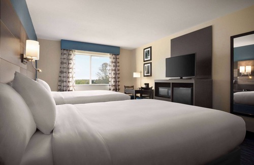 Dodgeville Hotel | Family-Friendly AmericInn by Wyndham Dodgeville with Pool