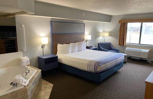 Greenville Hotel | Explore AmericInn by Wyndham Greenville: Relaxing Amenities Await