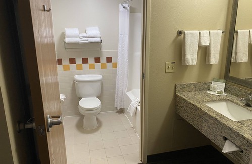 Greenville Hotel | Explore AmericInn by Wyndham Greenville: Relaxing Amenities Await