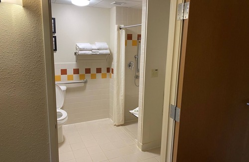 Greenville Hotel | Explore AmericInn by Wyndham Greenville: Relaxing Amenities Await