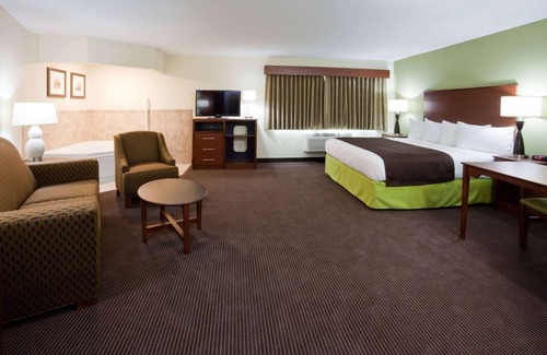Hawley Hotel | Experience Comfort at AmericInn by Wyndham Hawley