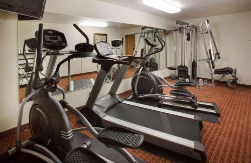 Johnston Hotel | Discover AmericInn by Wyndham: Pet-Friendly & Pool Access