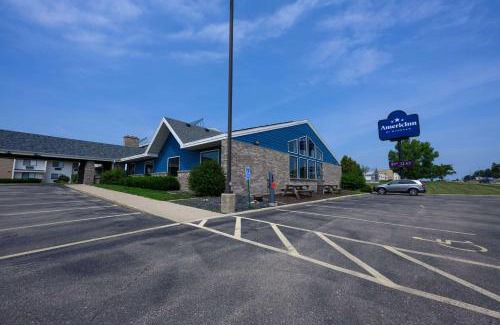 Monroe Hotel | Discover Comfort at AmericInn by Wyndham Monroe