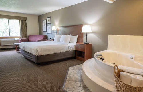 Red Wing Hotel | Discover Comfort at AmericInn by Wyndham Red Wing