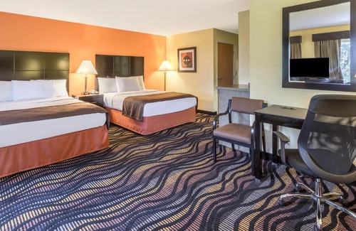 Streator Hotel | Comfortable Stay at AmericInn by Wyndham Streator
