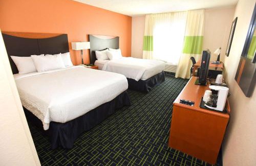 Southwest Topeka Hotel | Family-Friendly Stay at AmericInn by Wyndham Topeka