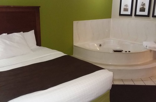 Little Falls Hotel | Comfortable Stay at AmericInn by Wyndham Little Falls