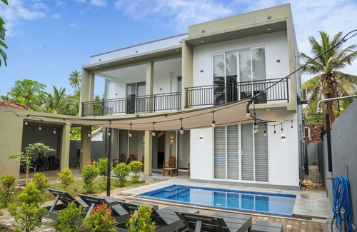 Negombo House | Amethyst Brook Villa "Retreat in style". Family-friendly Villa in Negombo