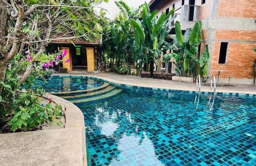 Pa Daet Hotel | Pet-Friendly Amethyst Hotel with Pool & Breakfast Options