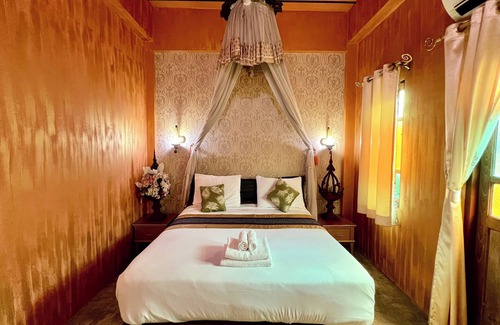 Pa Daet Hotel | Exceptional Amethyst Hotel: Pool, Breakfast & Family-Friendly